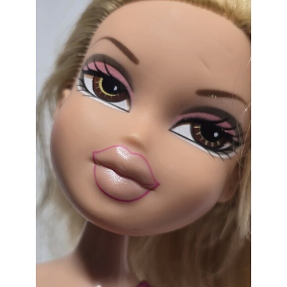 Cloe Blonde Bratz Be-Bratz Fashion Doll MGA With Outfit- No Shoes - Picture 6 of 16